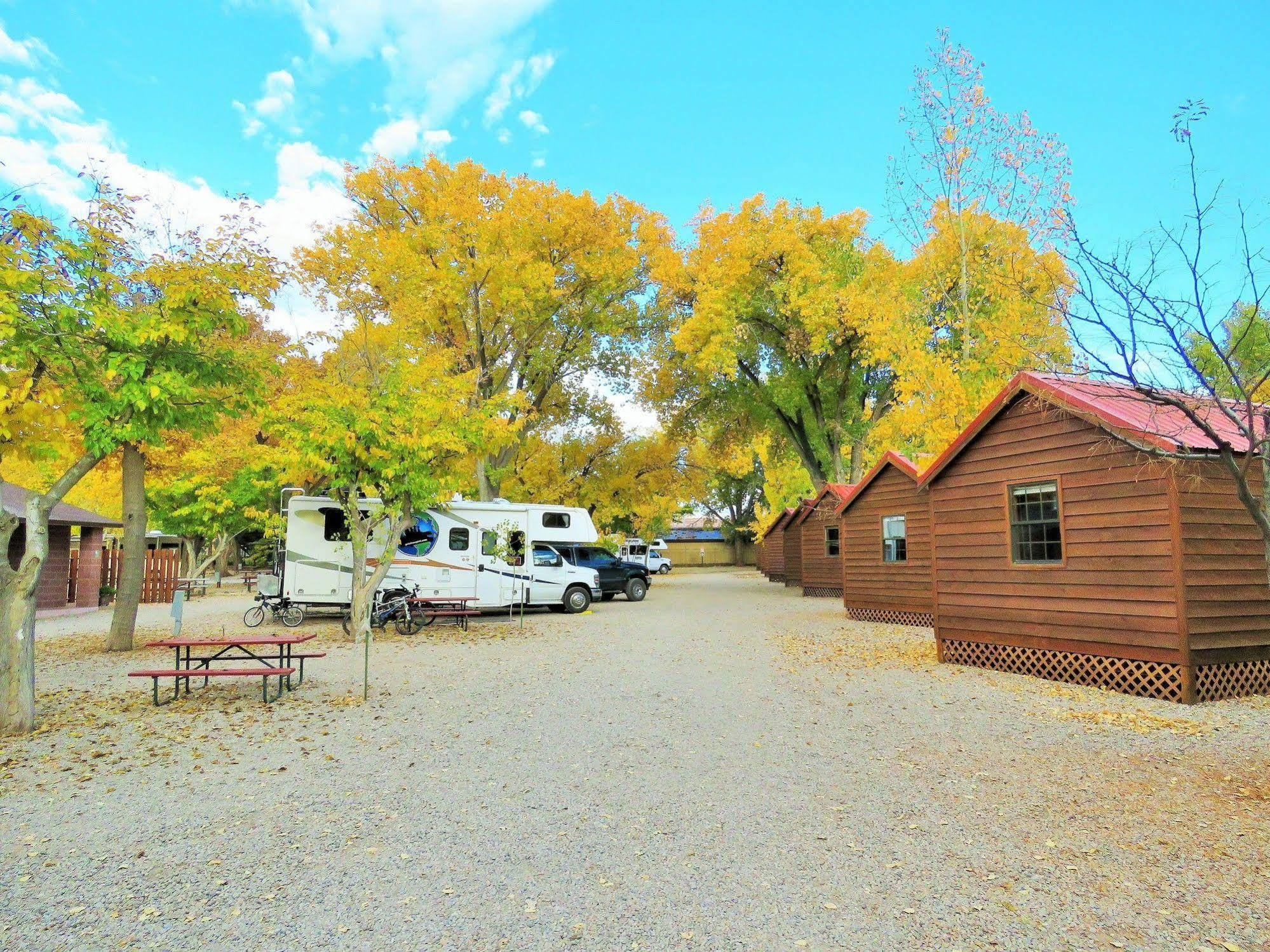 Sun Outdoors Moab Downtown Hotel Exterior foto